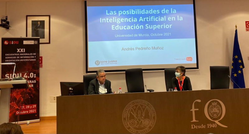 «Las posibilidades de la Inteligencia Artificial en la Educación Superior» en Encuentro SIOU -Universidades