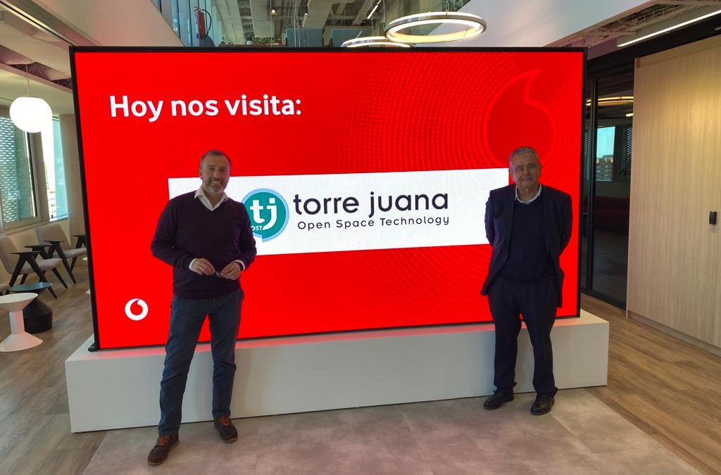 Torre Juana OST visita el edificio inteligente de Vodafone en Valencia