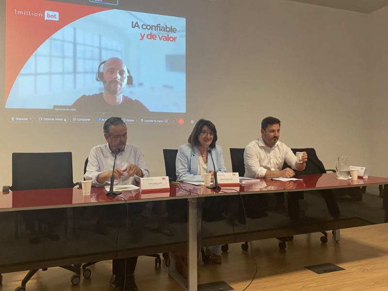 Presentado en la Universidad de Alicante el libro «IA Autónoma y Sistemas Multiagente». Una guía imprescindible para manejar «el fuego» de la nueva revolución tecnológica