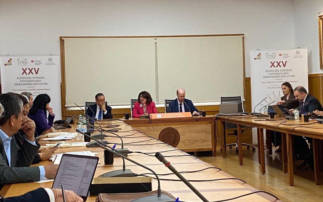 Talento, datos y lengua. El debate sobre inteligencia artificial reúne a las universidades iberoamericanas en Alicante
